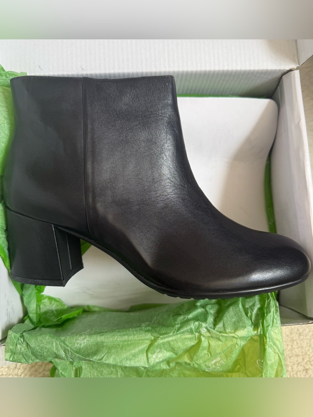 BRAND NEW IN BOX Earthies Apollo Black Leather Block Heel Ankle Booties